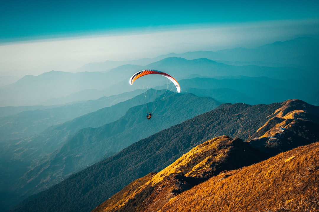 The Art of Traveling on a Shoestring: Unleashing the Adventurer Within